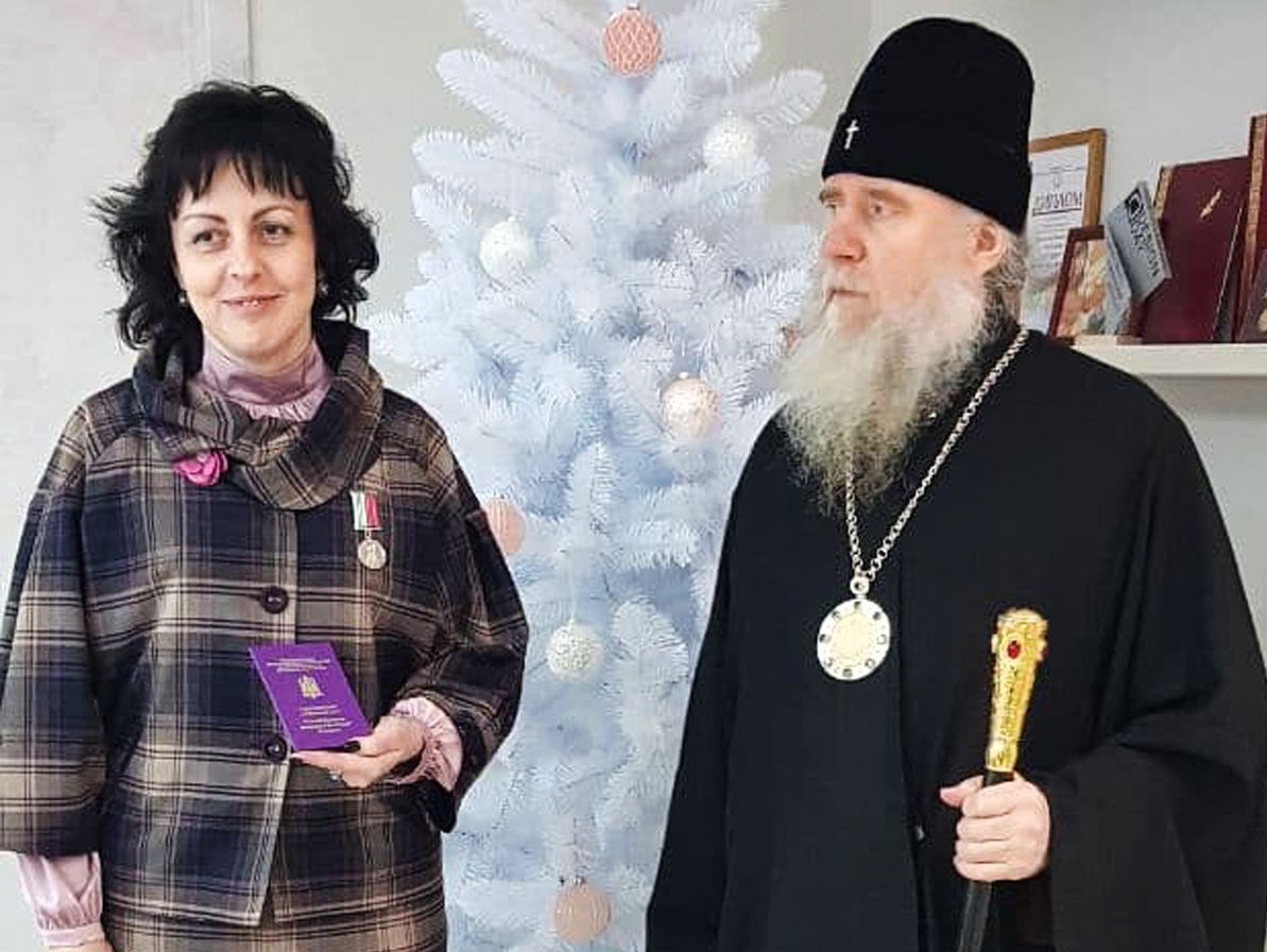 АРХИЕПИСКОП ВИТЕБСКИЙ И ОРШАНСКИЙ ДИМИТРИЙ НАГРАДИЛ РЕКТОРА ВГУ ИМЕНИ П. М. МАШЕРОВА ВАЛЕНТИНУ БОГАТЫРЕВУ МЕДАЛЬЮ «СВЯТОЙ ВЛАДИМИР ИСПОВЕДНИК ВИТЕБСКИЙ»