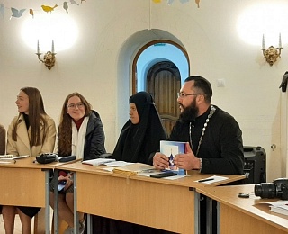 Клирик Туровской епархии выступил с докладом на республиканском семинаре по организации православных летних лагерей