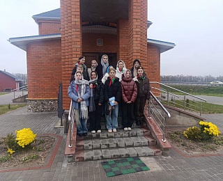 Экскурсия для школьников прошла в храме иконы Божией Матери "Скоропослушница" в аг. Козенки